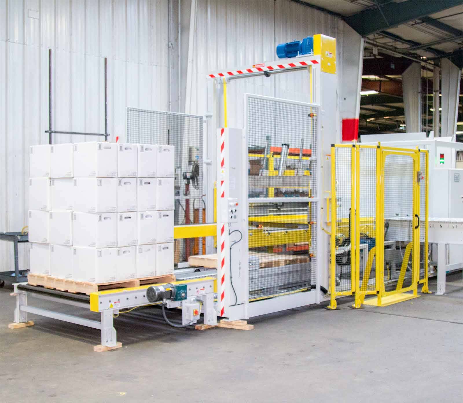 conventional-palletizer-APL-5240-video-4-splashimage Conventional case palletizer APL-5240 Premier Tech