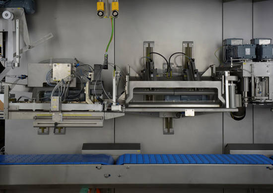 Open mouth bagger BFH Series video-2 splash image Bagging process for BFH Series open mouth bagger
