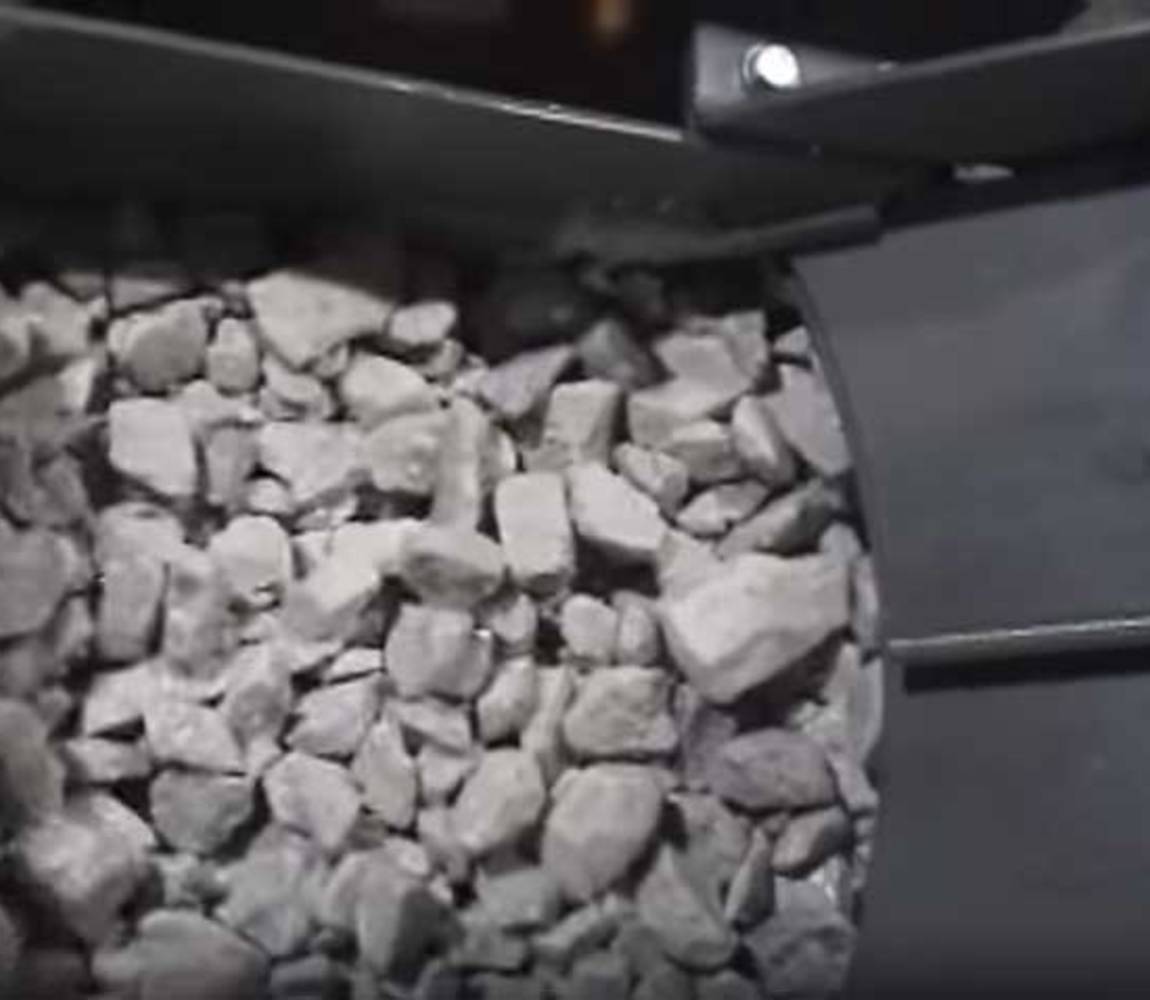 VF-5000 Series video-1 splash image Rocks on volumetric belt feeder